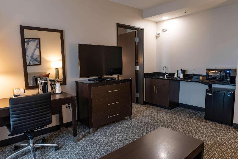 Wingate By Wyndham Angola image