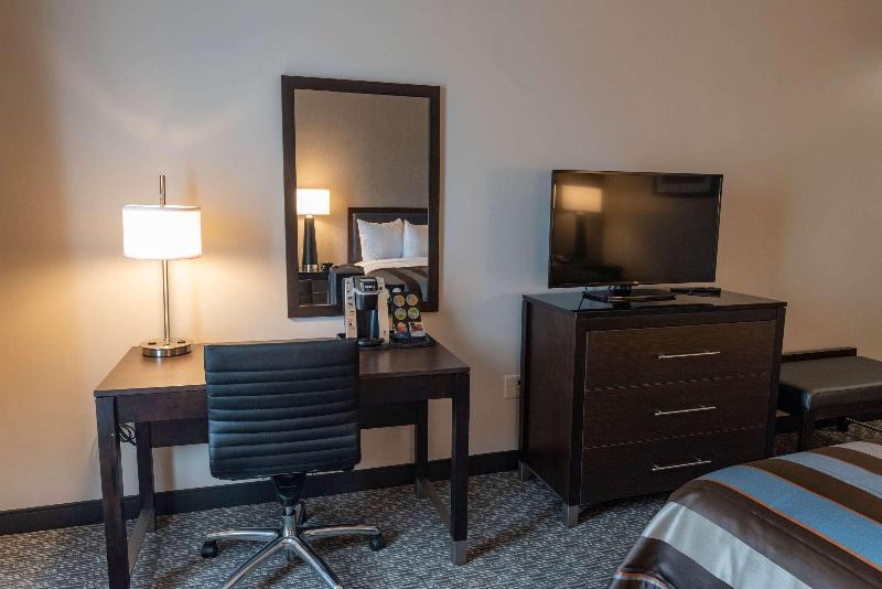 Wingate By Wyndham Angola image
