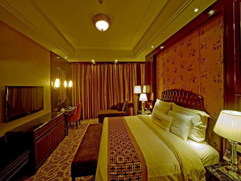 Qingyuan International Hotel image