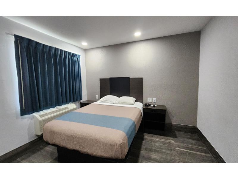Motel 6-Galveston, TX GA image