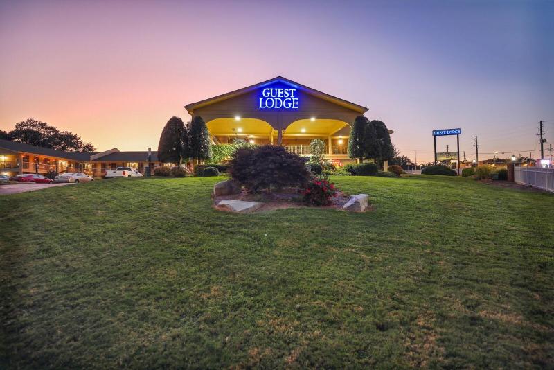 THE GUEST LODGE GAINESVILLE