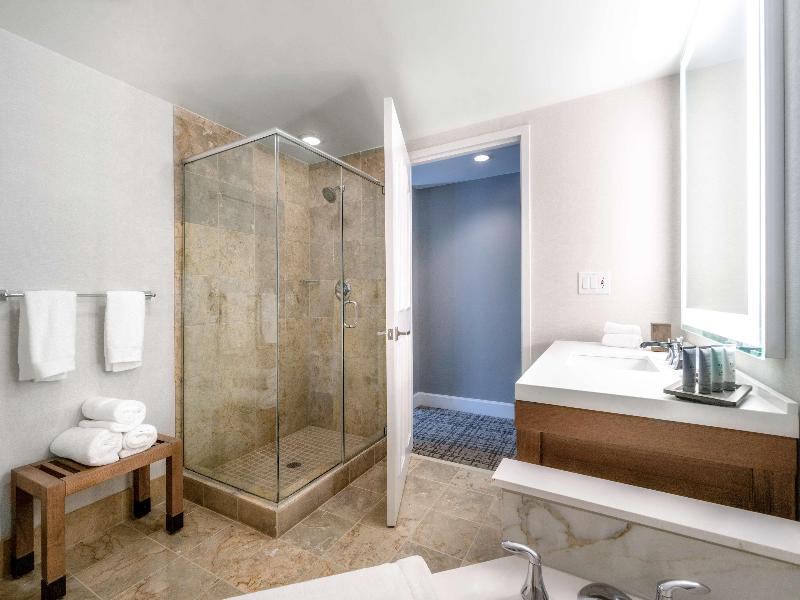 Chateau Elan image