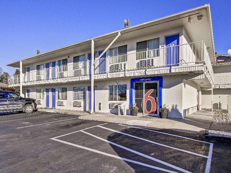 Motel 6 Green Bay, WI image