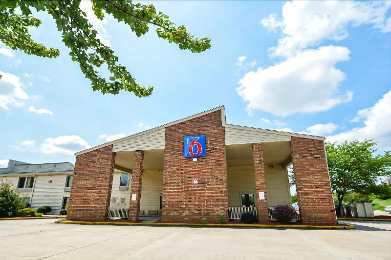 Motel 6 Greensboro Airport image