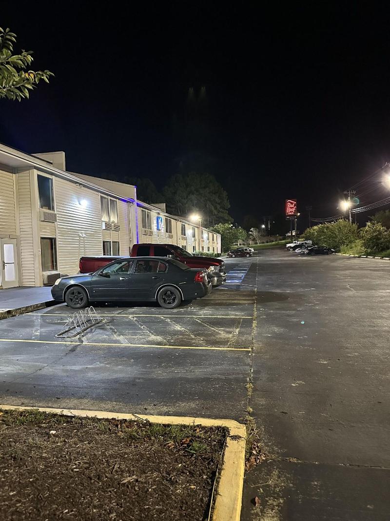 Motel 6 Greensboro Airport image