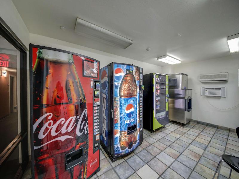 Motel 6 Greensboro Airport image