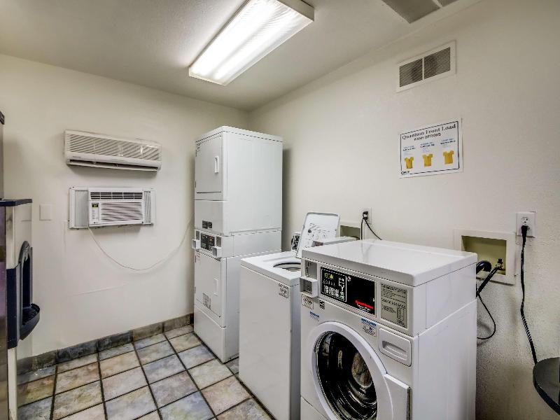 Motel 6 Greensboro Airport image