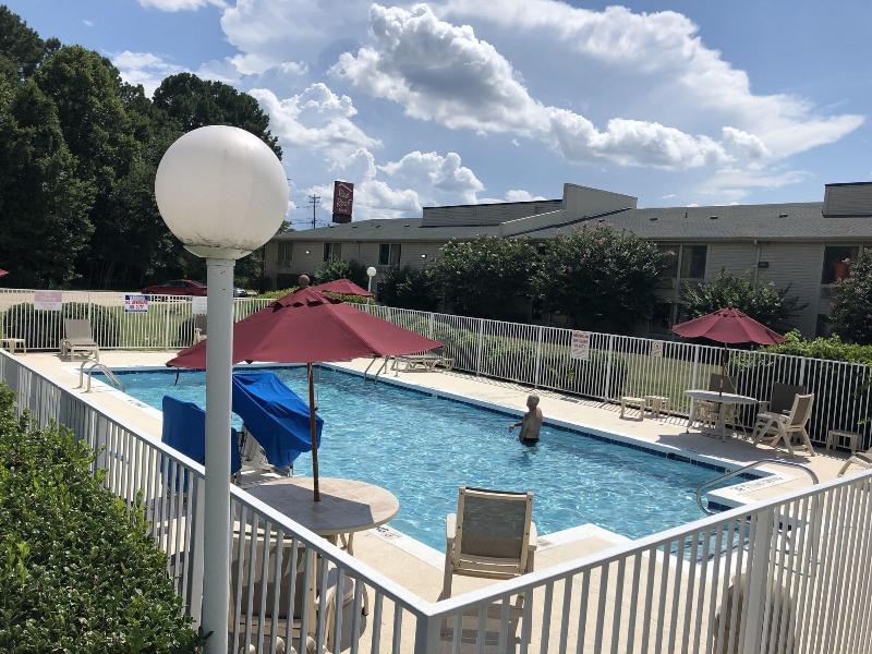 Motel 6 Greensboro Airport image