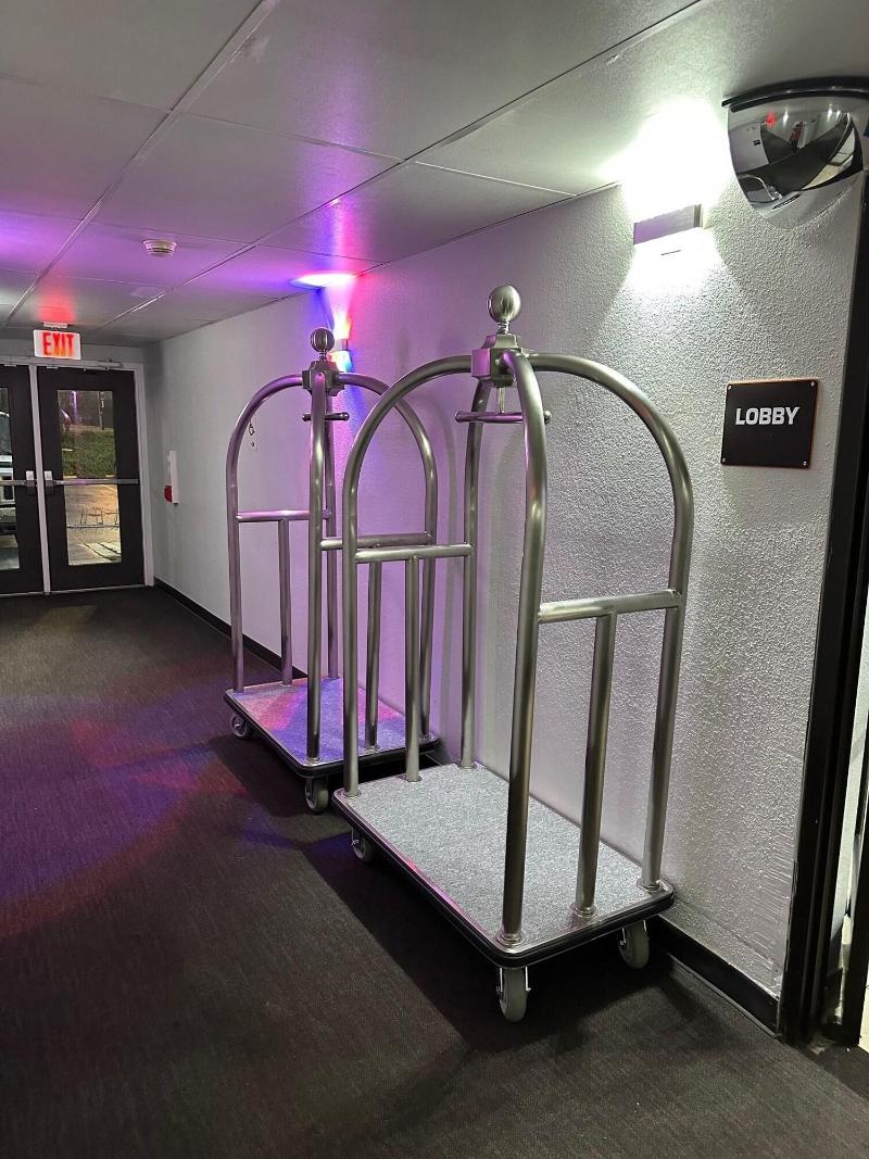 Motel 6 Greensboro Airport image