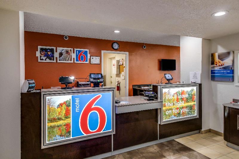 Motel 6 Greensboro Airport image