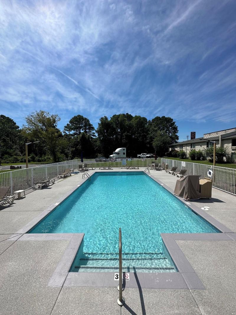 Motel 6 Greensboro Airport image