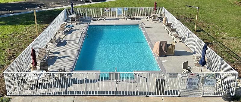 Motel 6 Greensboro Airport image