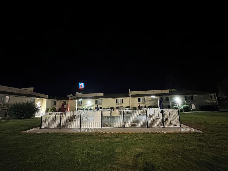 Motel 6 Greensboro Airport image