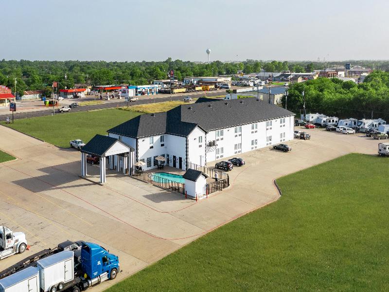 Atria Hotel and RV McGregor image