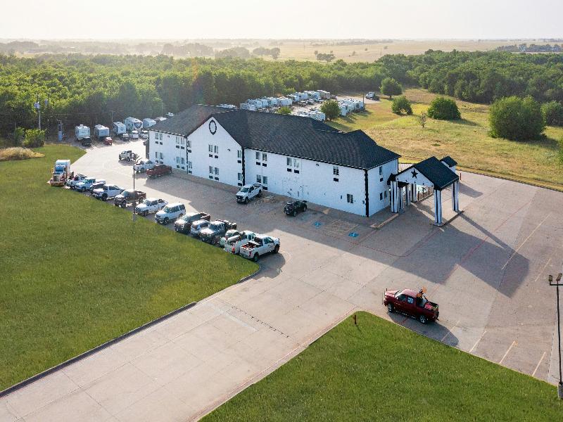 Atria Hotel and RV McGregor image