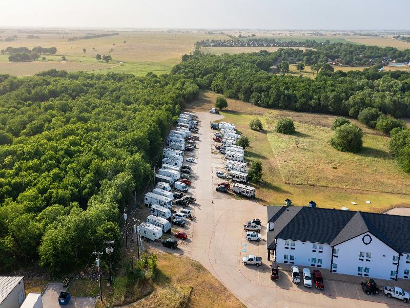 Atria Hotel and RV McGregor image