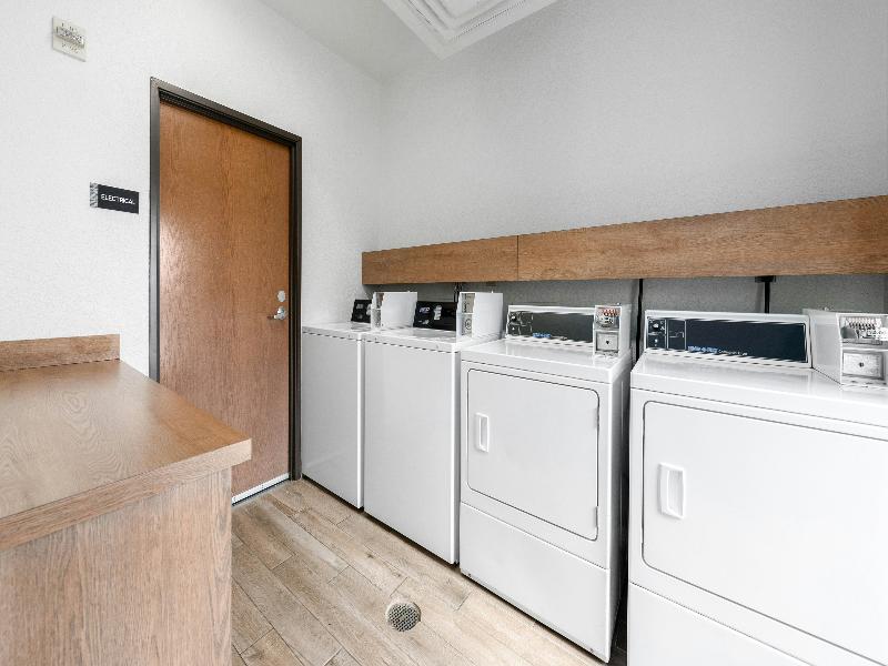Atria Hotel and RV McGregor image