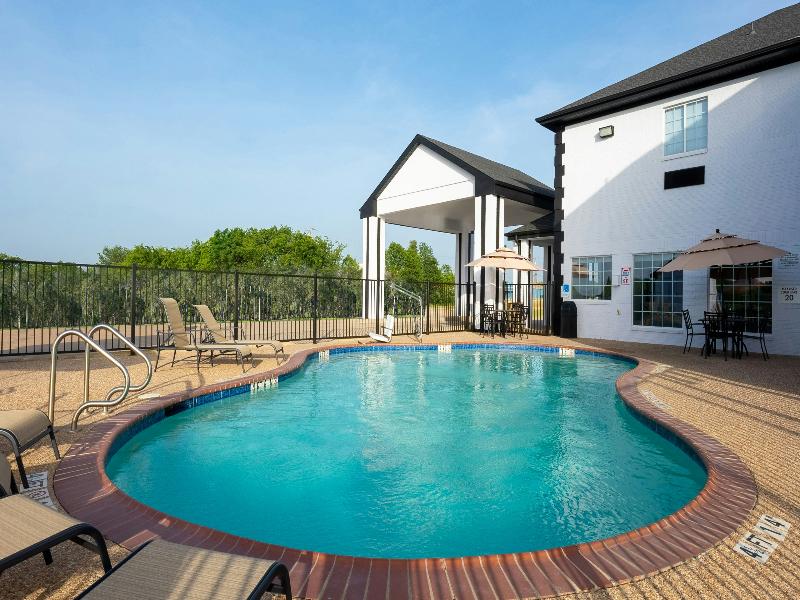 Atria Hotel and RV McGregor image