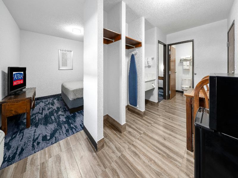 Atria Hotel and RV McGregor image