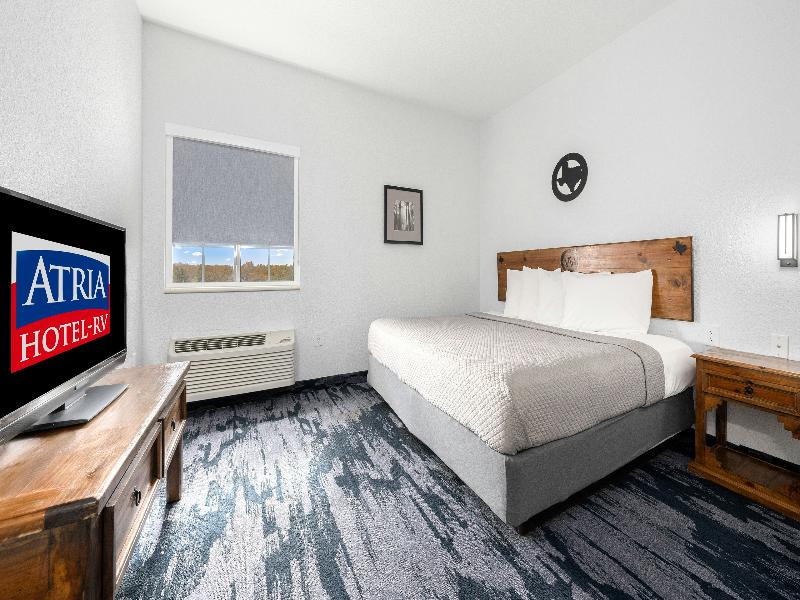 Atria Hotel and RV McGregor image