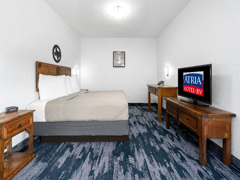 Atria Hotel and RV McGregor image