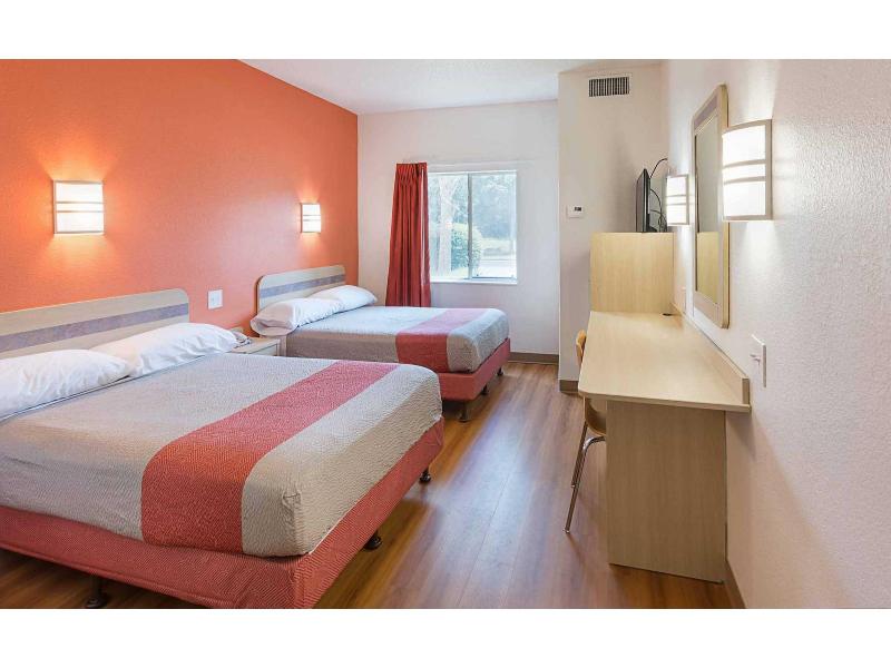 2 Full Beds | Premium, Micfridge