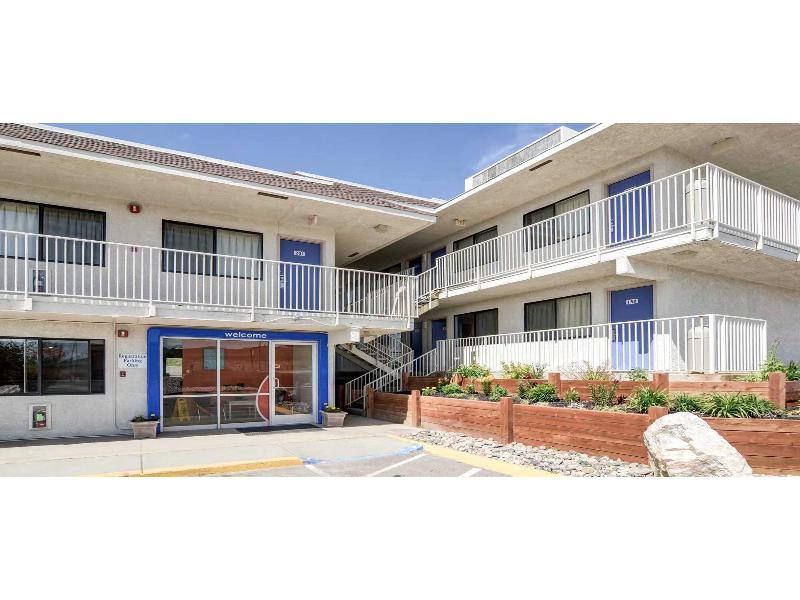 Motel 6 Casper, Wy — exterior view
