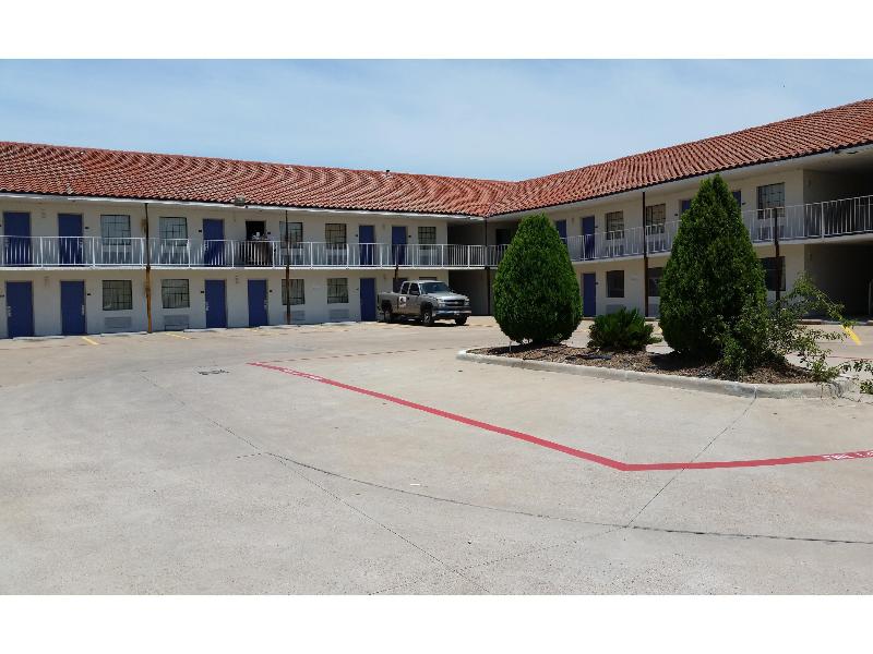 Motel 6 Corsicana, TX