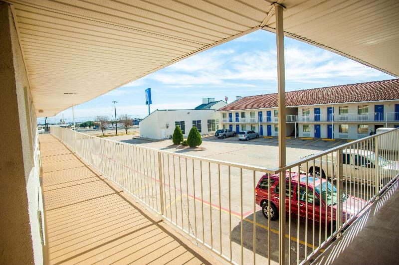 Motel 6 Corsicana Tx image