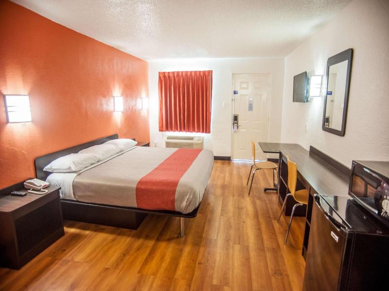 Motel 6 Corsicana Tx image