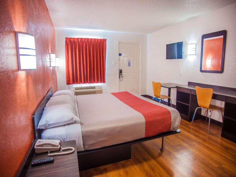 Motel 6 Corsicana Tx image
