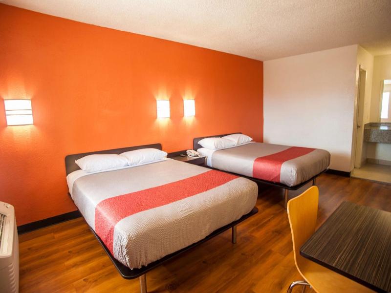 Motel 6 Corsicana Tx image