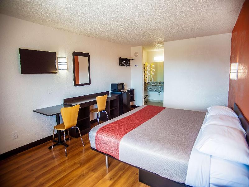 Motel 6 Corsicana Tx image
