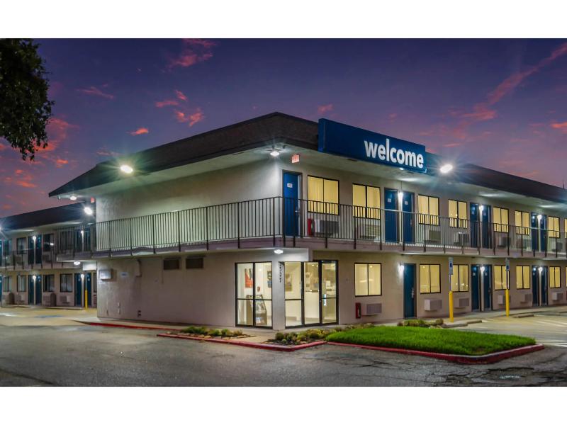 Motel 6-College Station, TX - Bryan GA