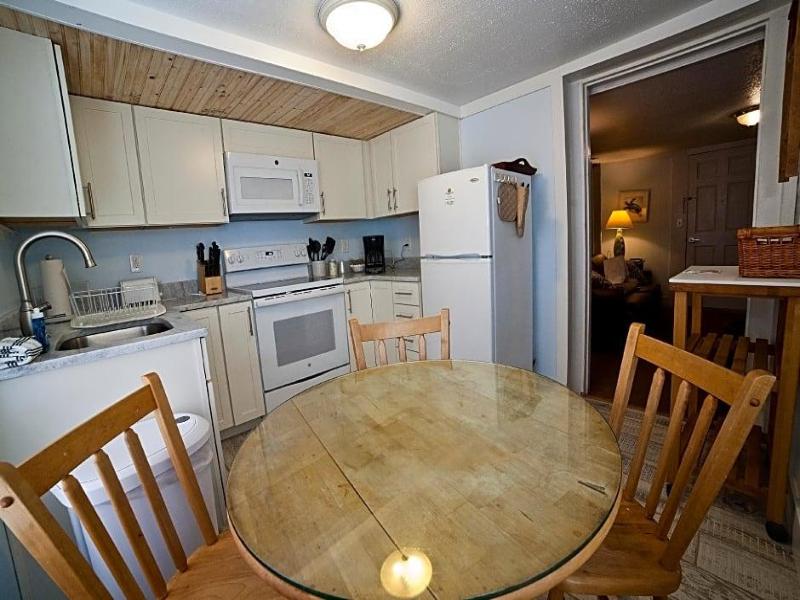 The Georgianne Inn Suites image