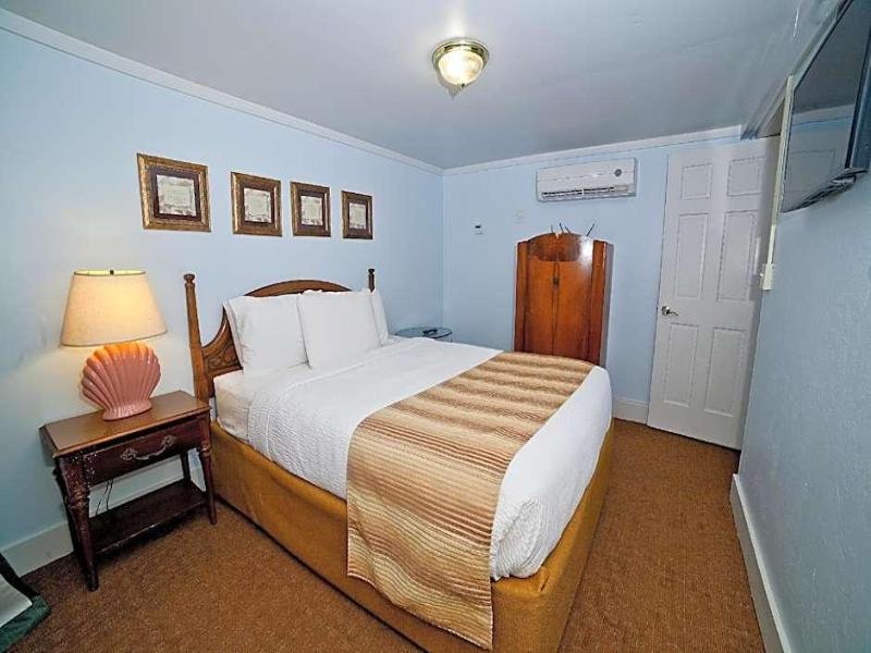 The Georgianne Inn Suites image