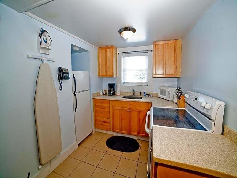 The Georgianne Inn Suites image