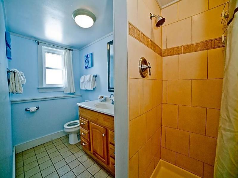 The Georgianne Inn Suites image