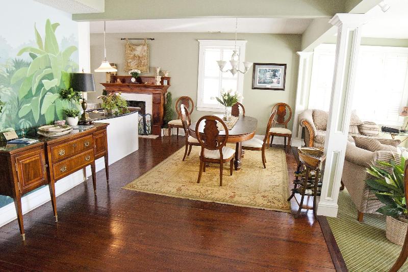 Desoto Beach Bed Breakfast image