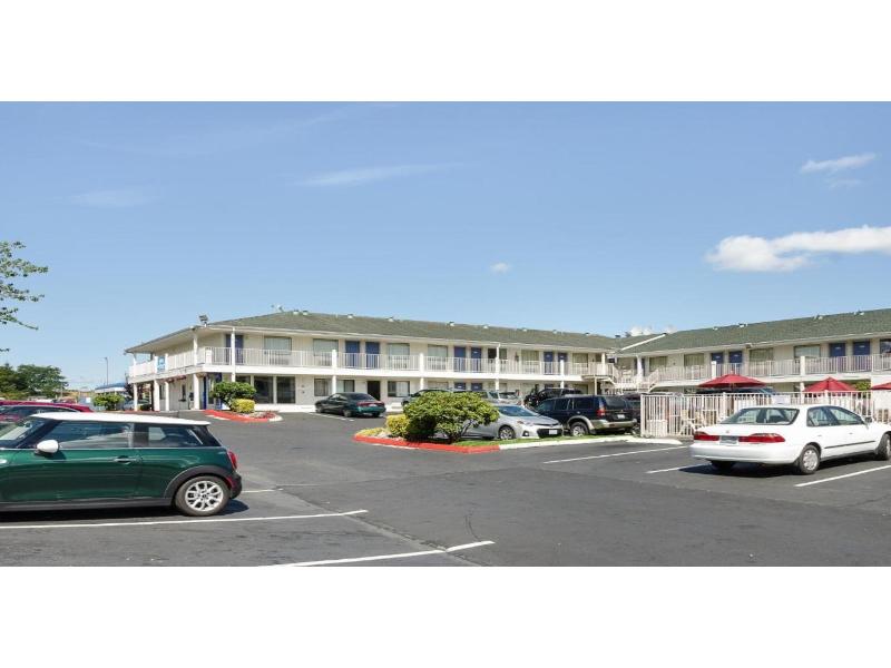 Motel 6 Tacoma, WA - South image