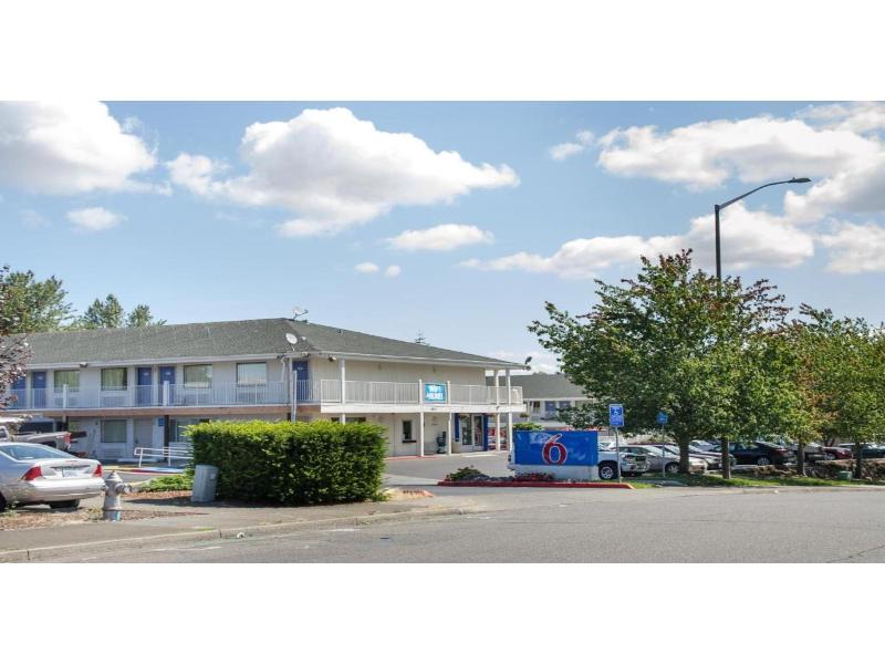 Motel 6 Tacoma, WA - South image