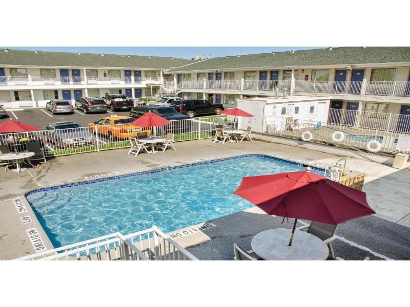 Motel 6 Tacoma, WA - South image
