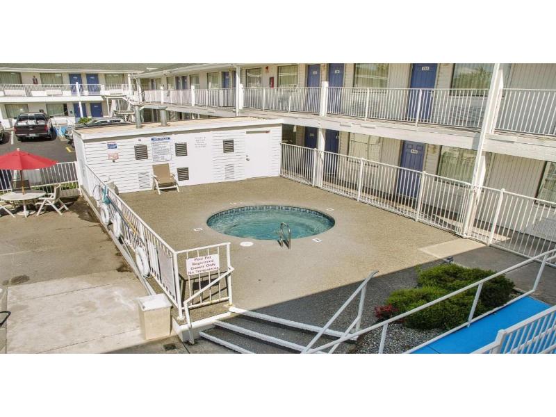 Motel 6 Tacoma, WA - South image