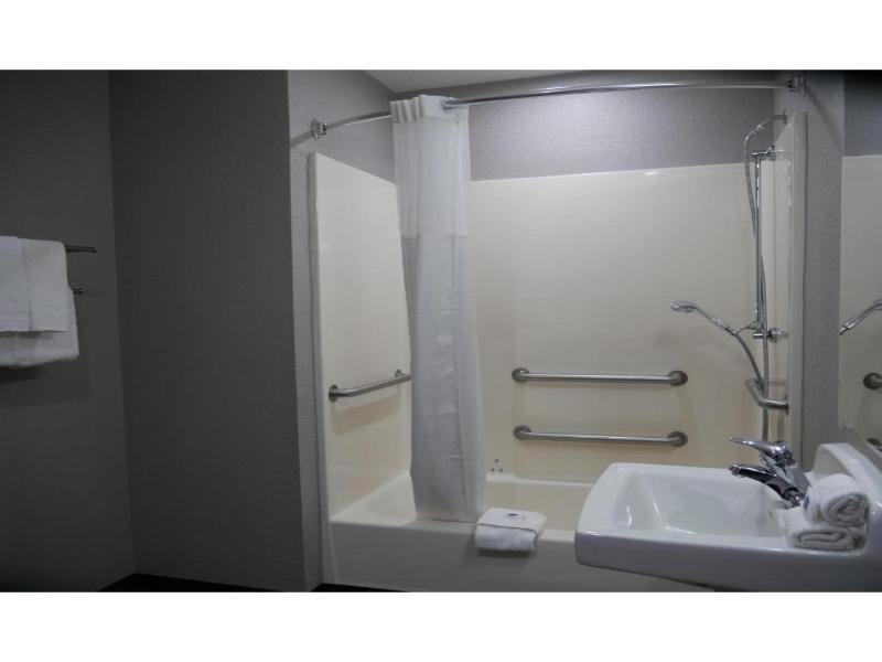 Motel 6 Tacoma, WA - South image