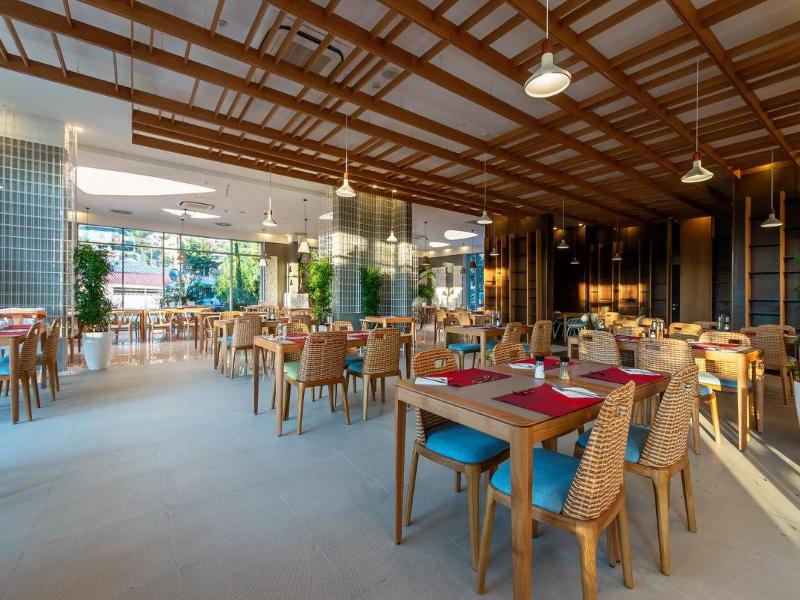 Carine Hotel Kumbor Superior 4* image