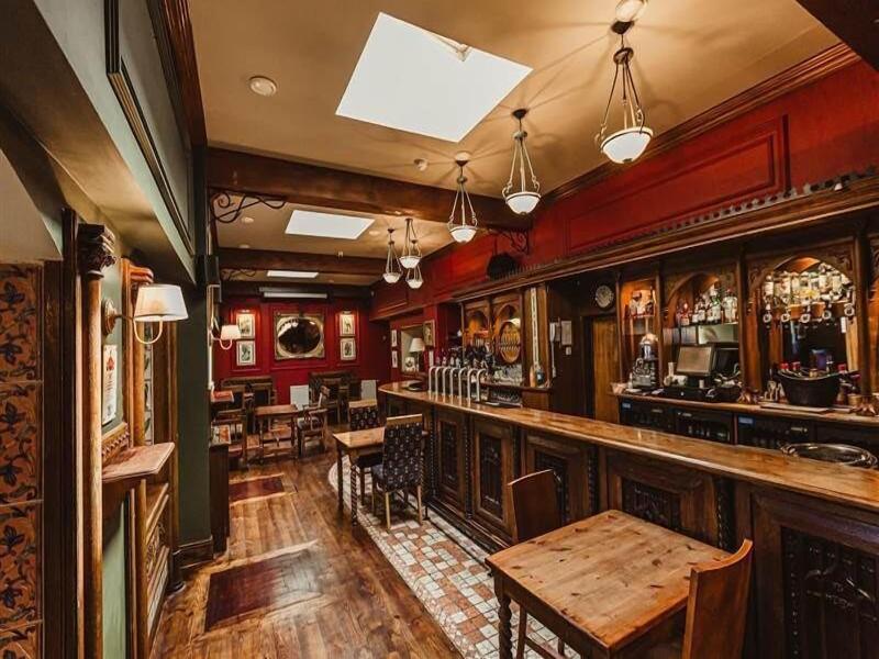 Hamlet Court Hotel image