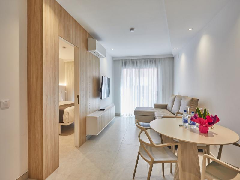 Silken Atlantis Playa - Holiday Homes image
