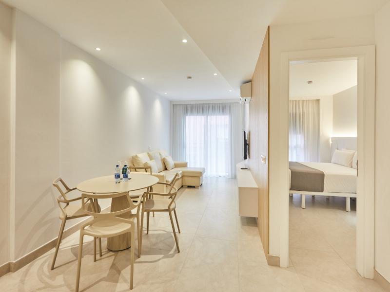 Silken Atlantis Playa - Holiday Homes image