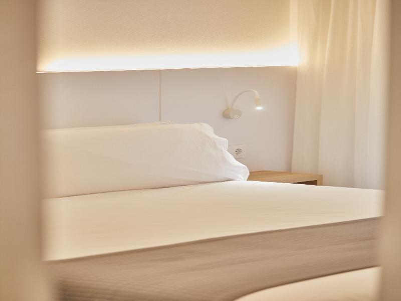 Silken Atlantis Playa - Holiday Homes image