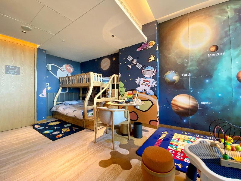 Crowne Plaza Huzhou image